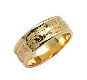 Claddagh Wide Wedding Ring in 14K Gold
