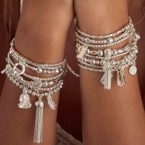 Cute-Hummingbird-Bracelet