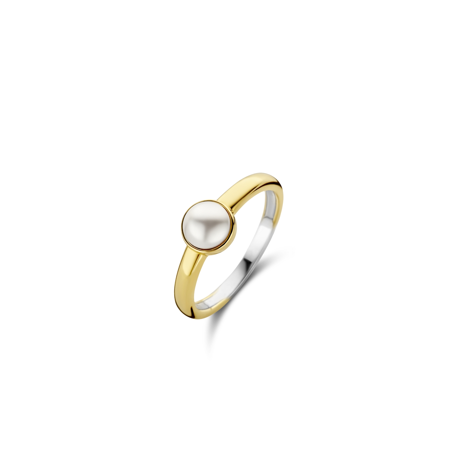 https://www.fallers.com/wp-content/uploads/sites/3/2022/03/Ti-Sento-gilded-Ring-with-pearl-in-rubover-setting-2.jpg