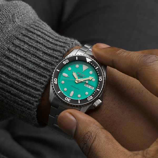 Seiko 5 Sports SKX 