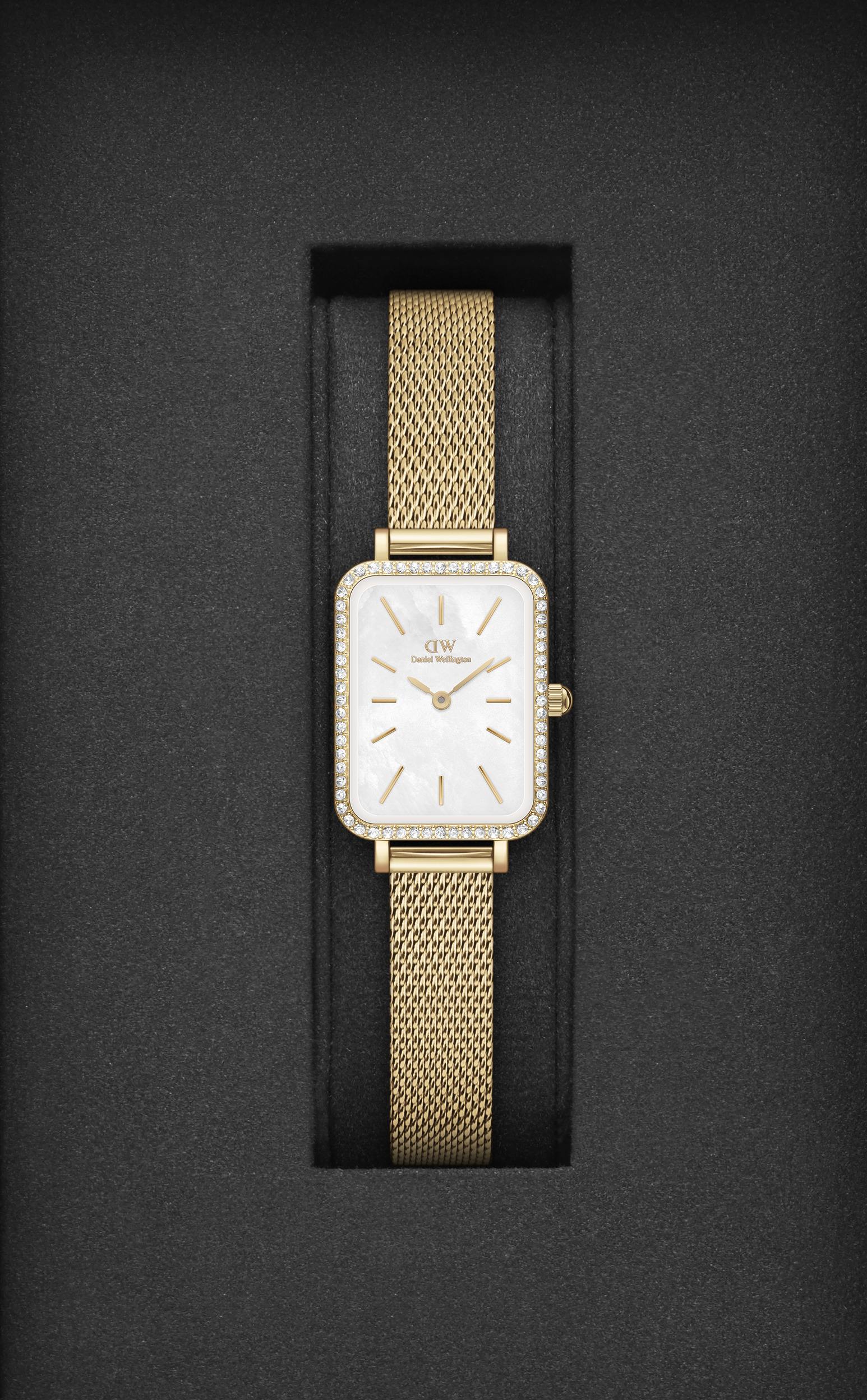Daniel Wellington Orologio Quadro In Acciaio Inox 316L Doppia Placcatura Argento. Quadrante 20x26mm, Movimento Giapponese. Stile Scandinavo Minimalista.