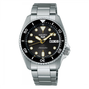 Seiko 5 38mm SKX