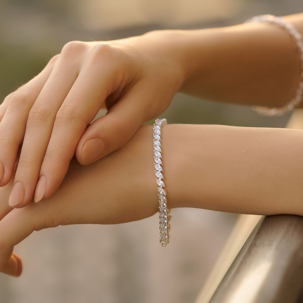 Newbridge Bracelet with Clear Stones - Image 3