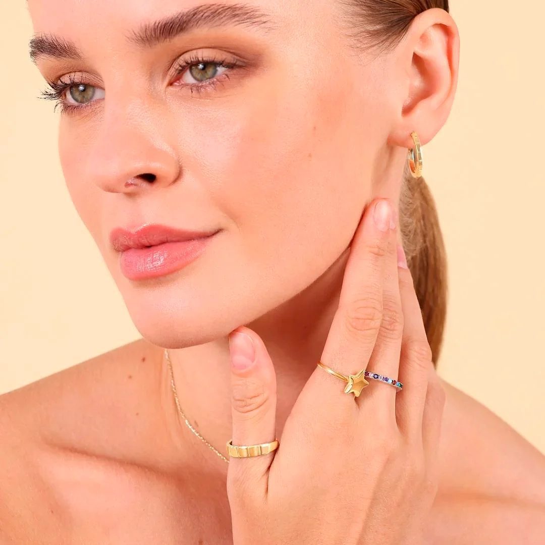 9k Small Cut Gold Hoop Earrings - Image 2