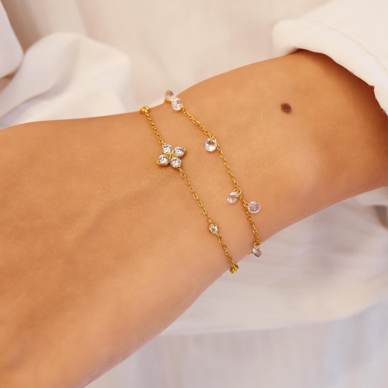 Ania Haie Gold Sparkling Lucky Clover Bracelet - Image 3